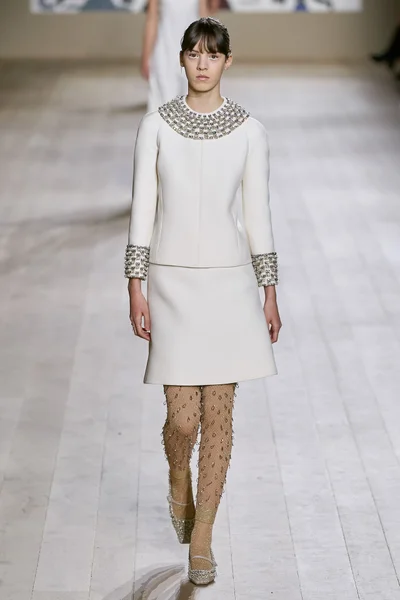 Look 20
